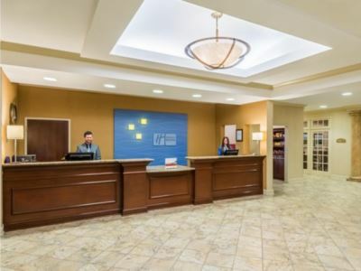 Express & Rochester By Ihg Hotel 3*